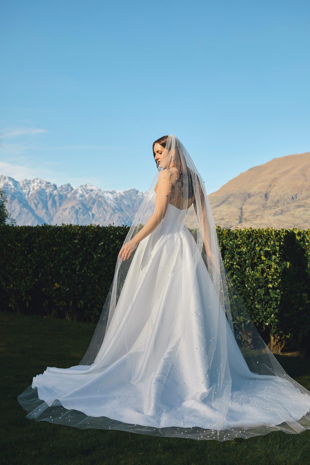 Alia Pearl Veil 3