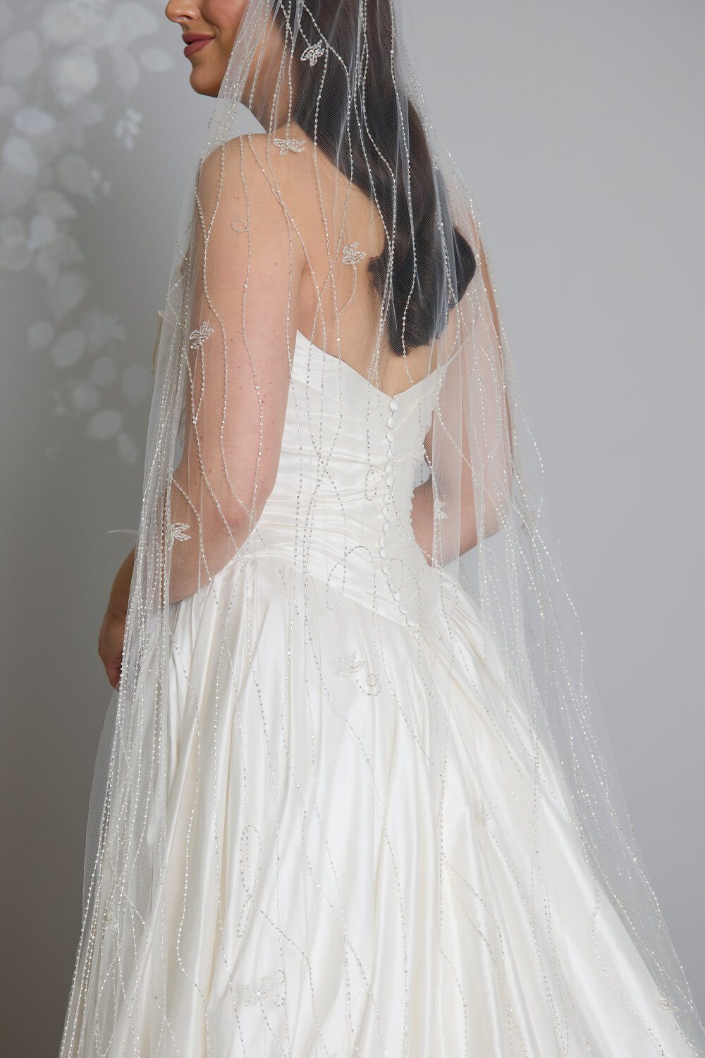 Krystal Embroidered Vine Veil